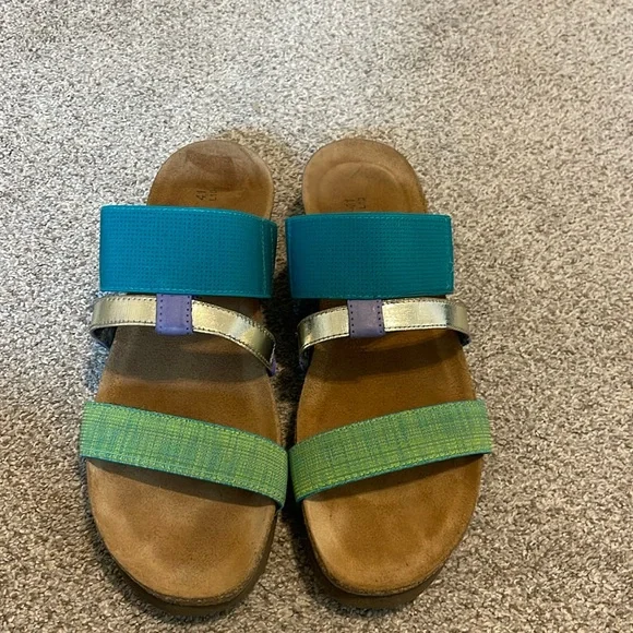 Naot sandals - Picture 1 of 6